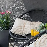New! Old Town Luxury Ina דירה *